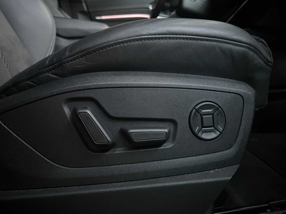 Audi E-Tron 55 Quattro Advanced 95 kWh S-Line 360pk 2019 (Origineel-NL + 1e Eigenaar), ZG-864-X