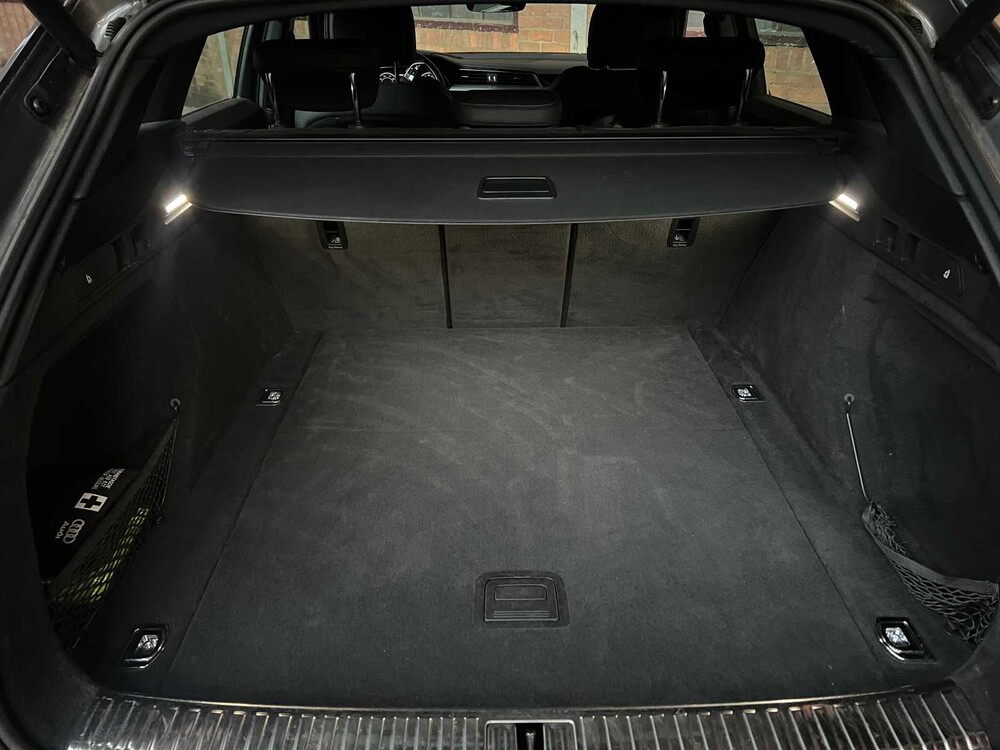 Audi E-Tron 55 Quattro Advanced 95 kWh S-Line 360pk 2019 (Origineel-NL + 1e Eigenaar), ZG-864-X