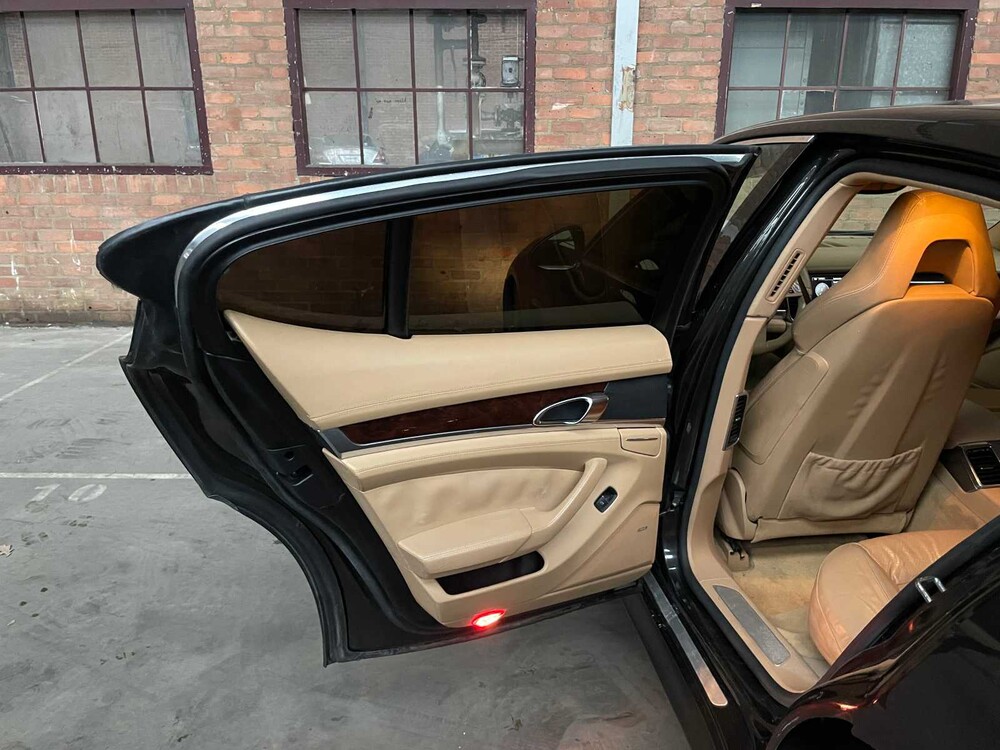 Porsche Panamera S 4.8 V8 395PS 2010