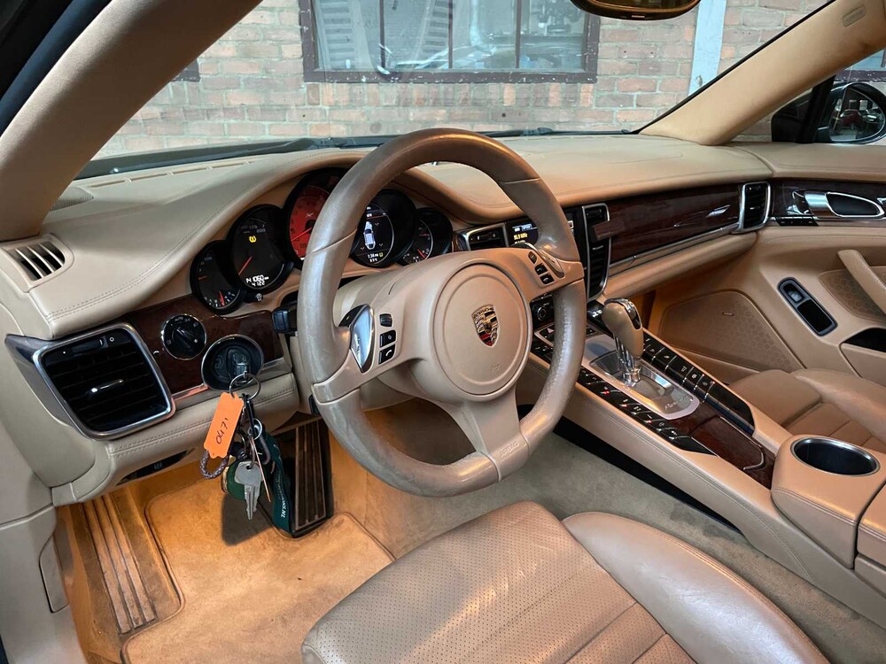 Porsche Panamera S 4.8 V8 395PS 2010