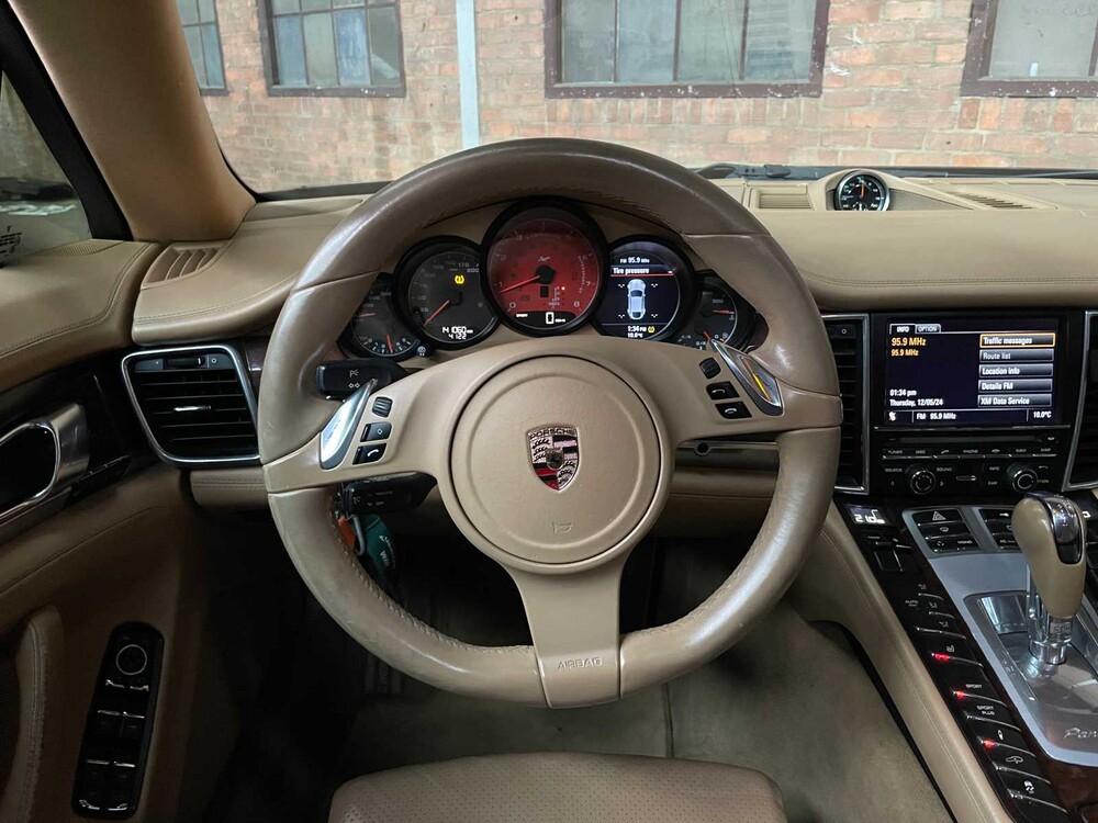 Porsche Panamera S 4.8 V8 395PS 2010