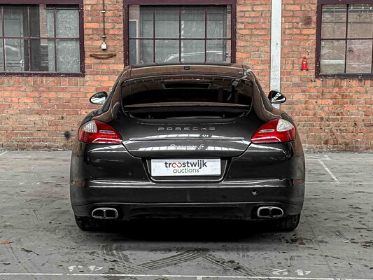 Porsche Panamera S 4.8 V8 395hp 2010