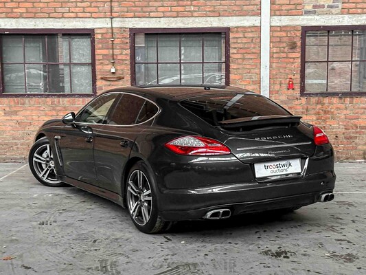 Porsche Panamera S 4.8 V8 395hp 2010