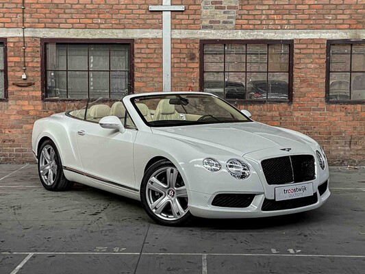 Bentley Continental GTC 4.0 V8 50hp 2012 (8-speed)