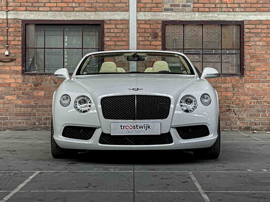 Bentley Continental GTC 4.0 V8 50hp 2012 (8-speed)