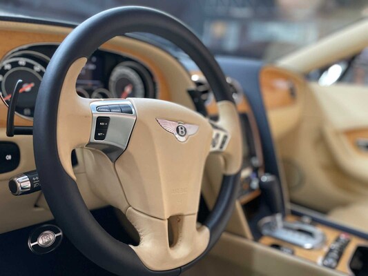 Bentley Continental GTC 4.0 V8 50hp 2012 (8-speed)