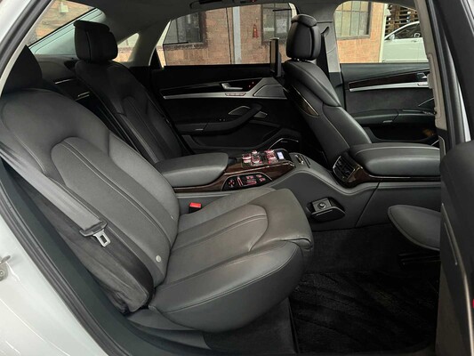 Audi A8 long 6.3 W12 Quattro 500hp 2013