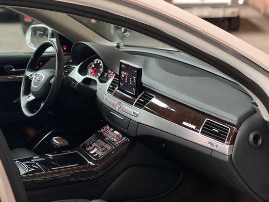 Audi A8 long 6.3 W12 Quattro 500hp 2013