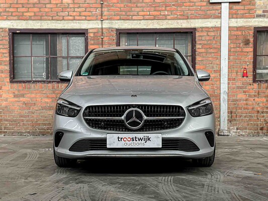 Mercedes-Benz B180 Hybrid 218hp 2023 B-Class (Factory Warranty)