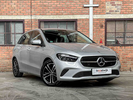 Mercedes-Benz B180 Hybrid 218hp 2023 B-Class (Factory Warranty)