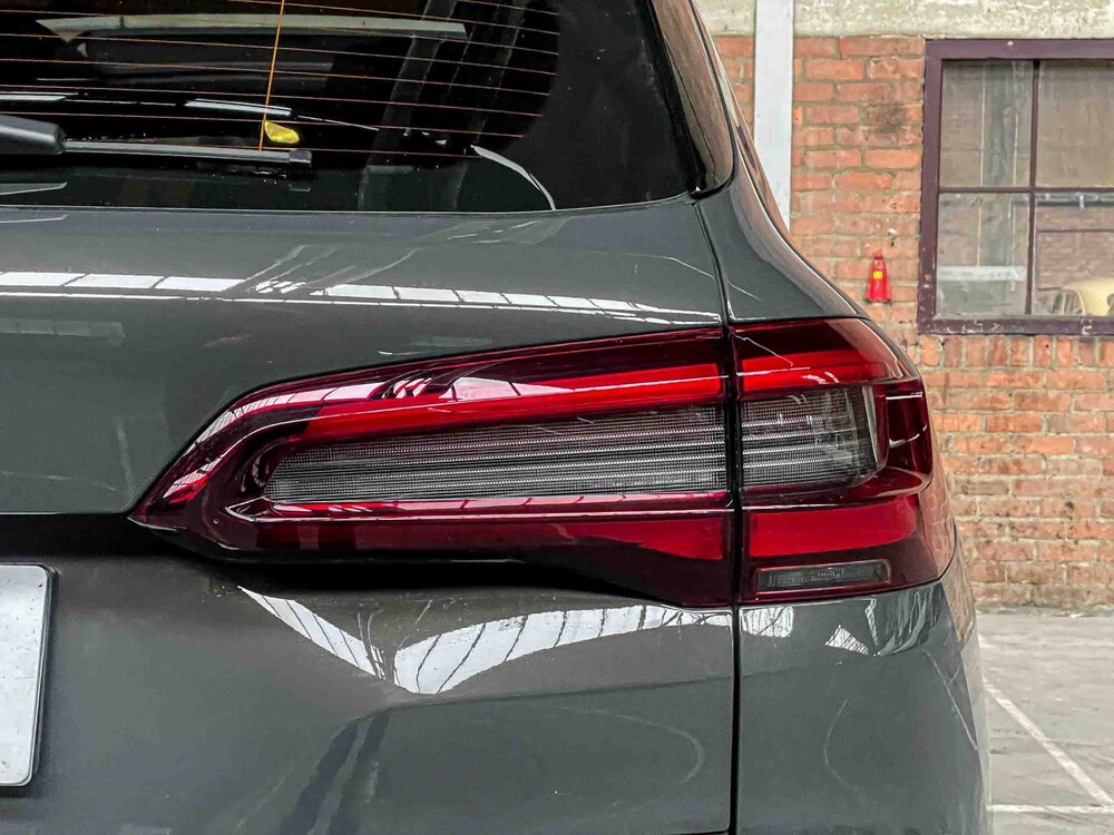 BMW X5 xDrive30d M-Sport 286PS 2023 (Original-NL), T-889-DV