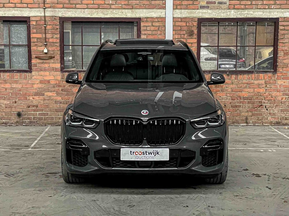 BMW X5 xDrive30d M-Sport 286PS 2023 (Original-NL), T-889-DV
