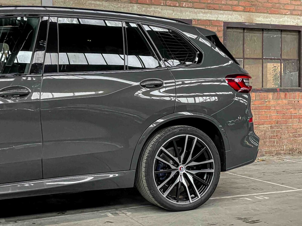 BMW X5 xDrive30d M-Sport 286PS 2023 (Original-NL), T-889-DV