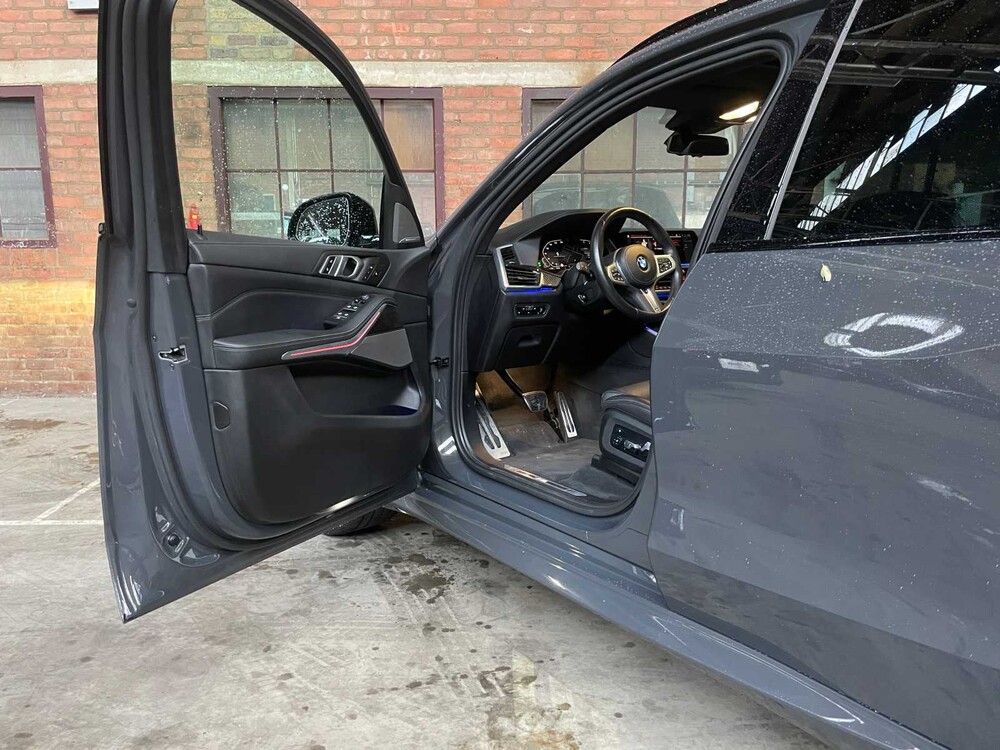 BMW X5 xDrive30d M-Sport 286PS 2023 (Original-NL), T-889-DV