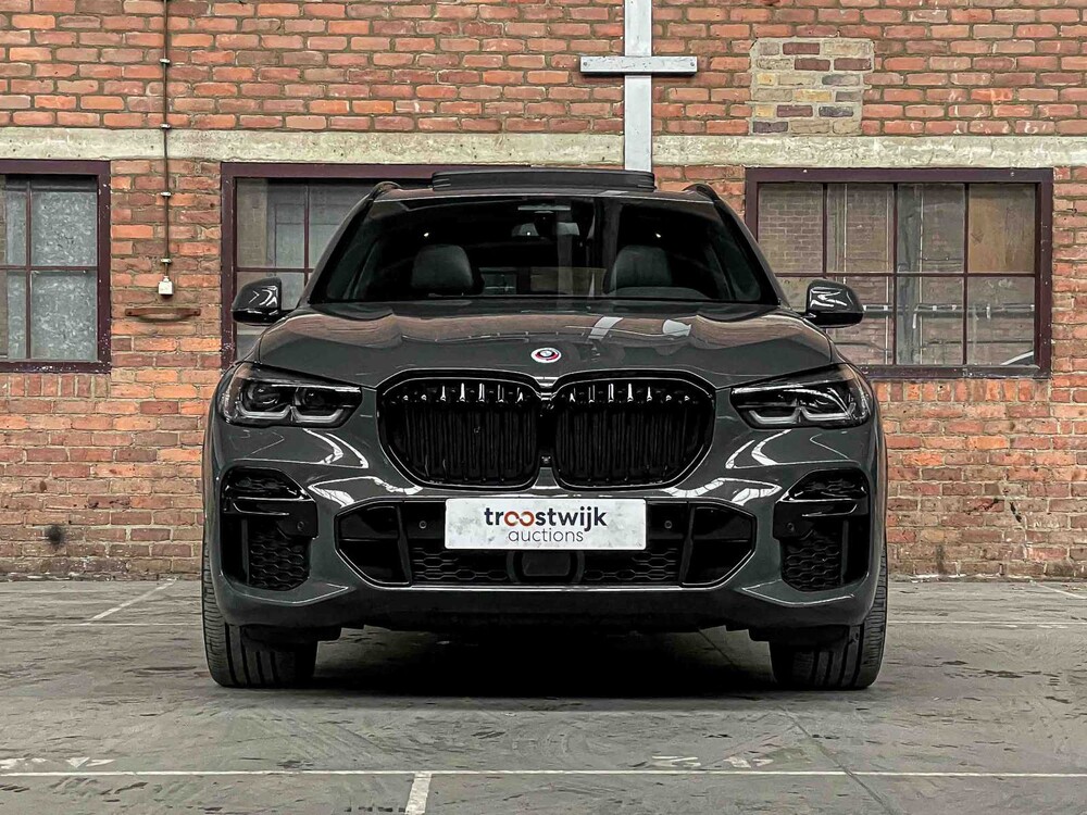 BMW X5 xDrive30d M-Sport 286PS 2023 (Original-NL), T-889-DV
