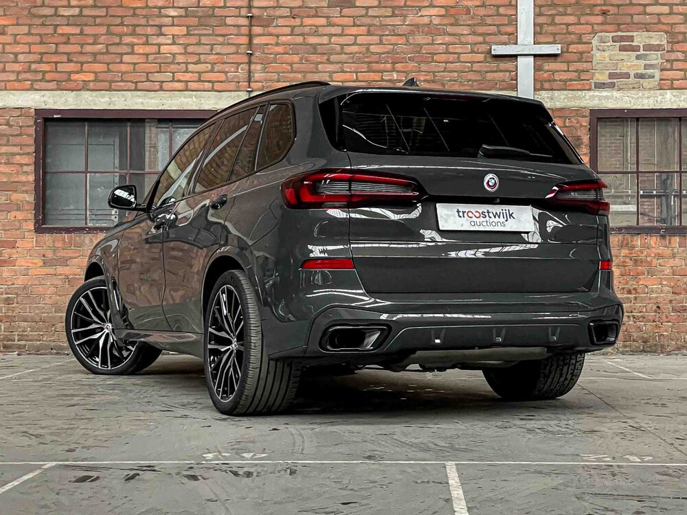 BMW X5 xDrive30d M-Sport 286PS 2023 (Original-NL), T-889-DV