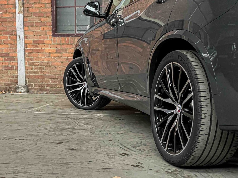 BMW X5 xDrive30d M-Sport 286PS 2023 (Original-NL), T-889-DV