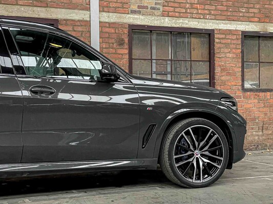 BMW X5 xDrive30d M-Sport 286hp 2023 (Original-NL), T-889-DV