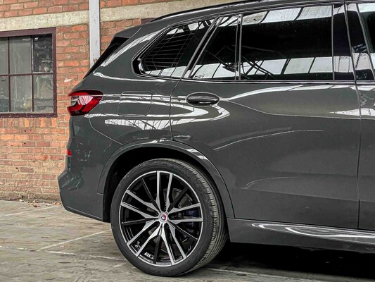 BMW X5 xDrive30d M-Sport 286hp 2023 (Original-NL), T-889-DV