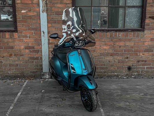 Vespa Sprint Custom 4T -Full Option- 2016, DGT-63-R Scooter