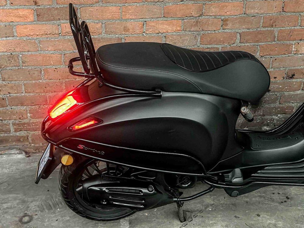 Vespa Sprint 50 -Full Option- 2019, DSJ-37-K Scooter