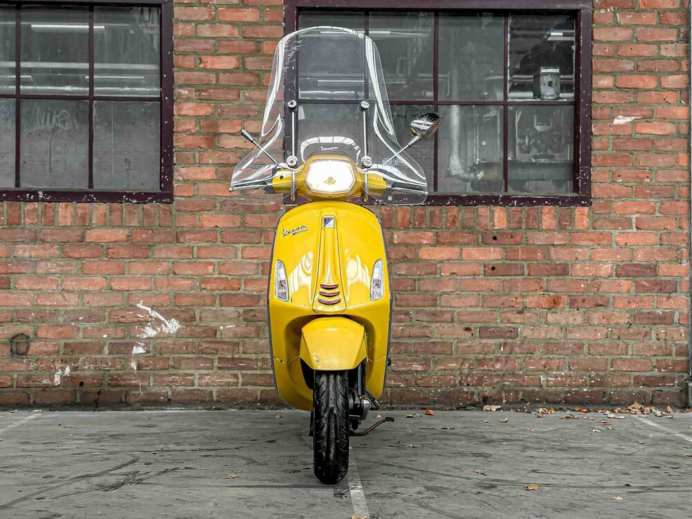 Vespa Sprint 4T 2016, DDB-29-Z Roller
