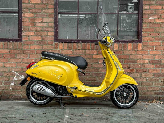 Vespa Sprint 4T 2016, DDB-29-Z Scooter