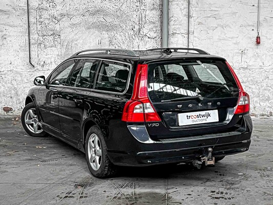 Volvo V70 2.4 D5 Momentum 185hp 2007, 98-HSN-7