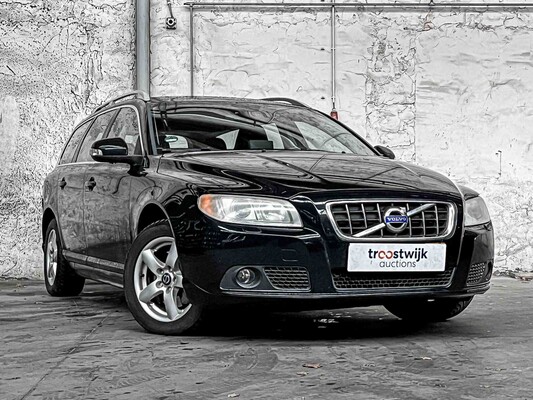 Volvo V70 2.4 D5 Momentum 185hp 2007, 98-HSN-7