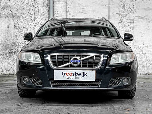 Volvo V70 2.4 D5 Momentum 185hp 2007, 98-HSN-7