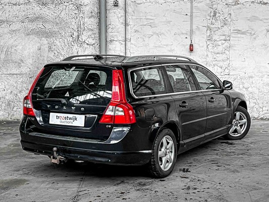 Volvo V70 2.4 D5 Momentum 185hp 2007, 98-HSN-7