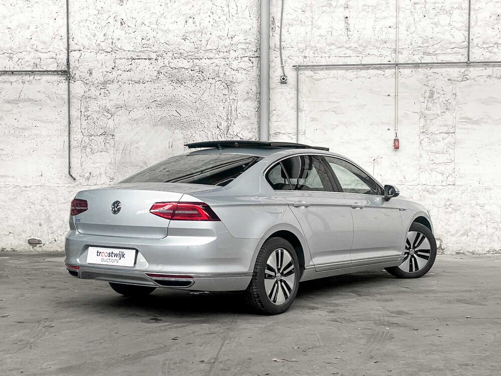 Volkswagen Passat 1.4 TSI GTE Highline 156PS 2016 (Original-NL), ND-240-P