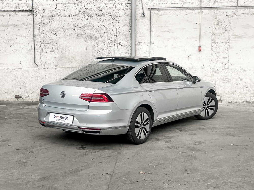 Volkswagen Passat 1.4 TSI GTE Highline 156PS 2016 (Original-NL), ND-240-P