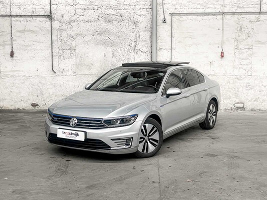 Volkswagen Passat 1.4 TSI GTE Highline 156hp 2016 (Original-NL), ND-240-P