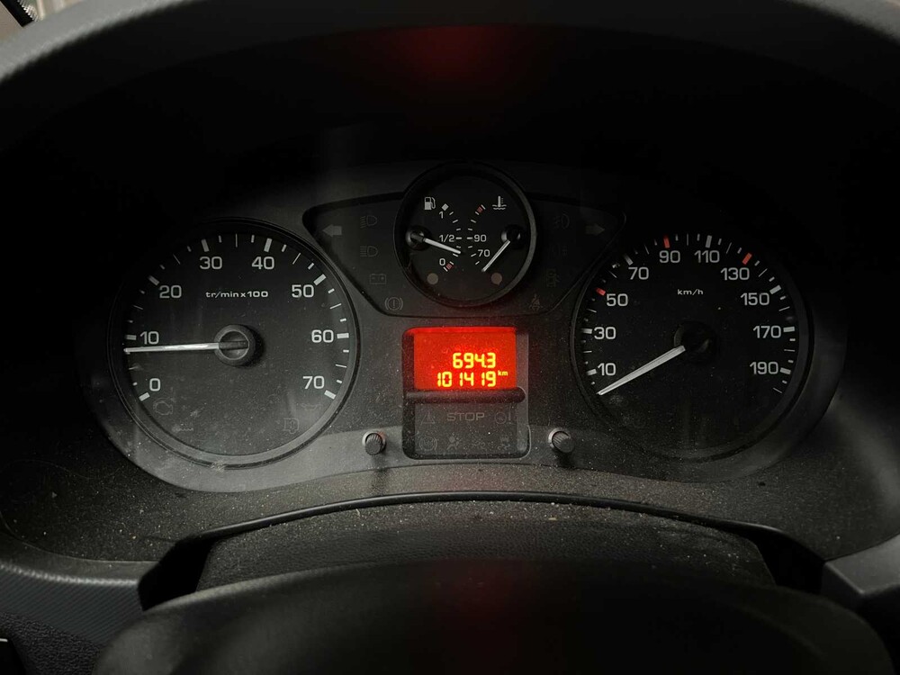 Peugeot Partner 7 99pk 2018, V-748-RD