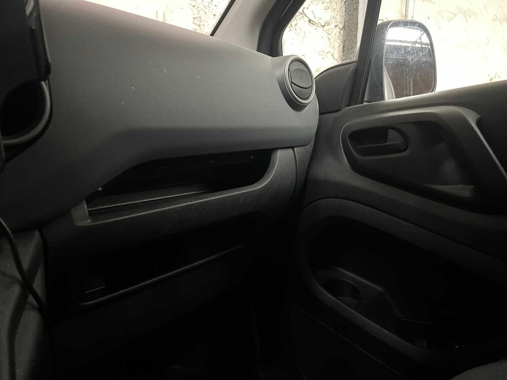 Peugeot Partner 7 99pk 2018, V-748-RD