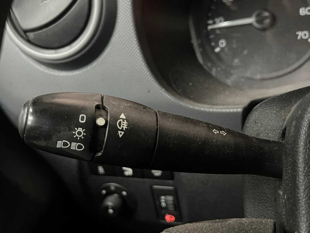 Peugeot Partner 7 99pk 2018, V-748-RD