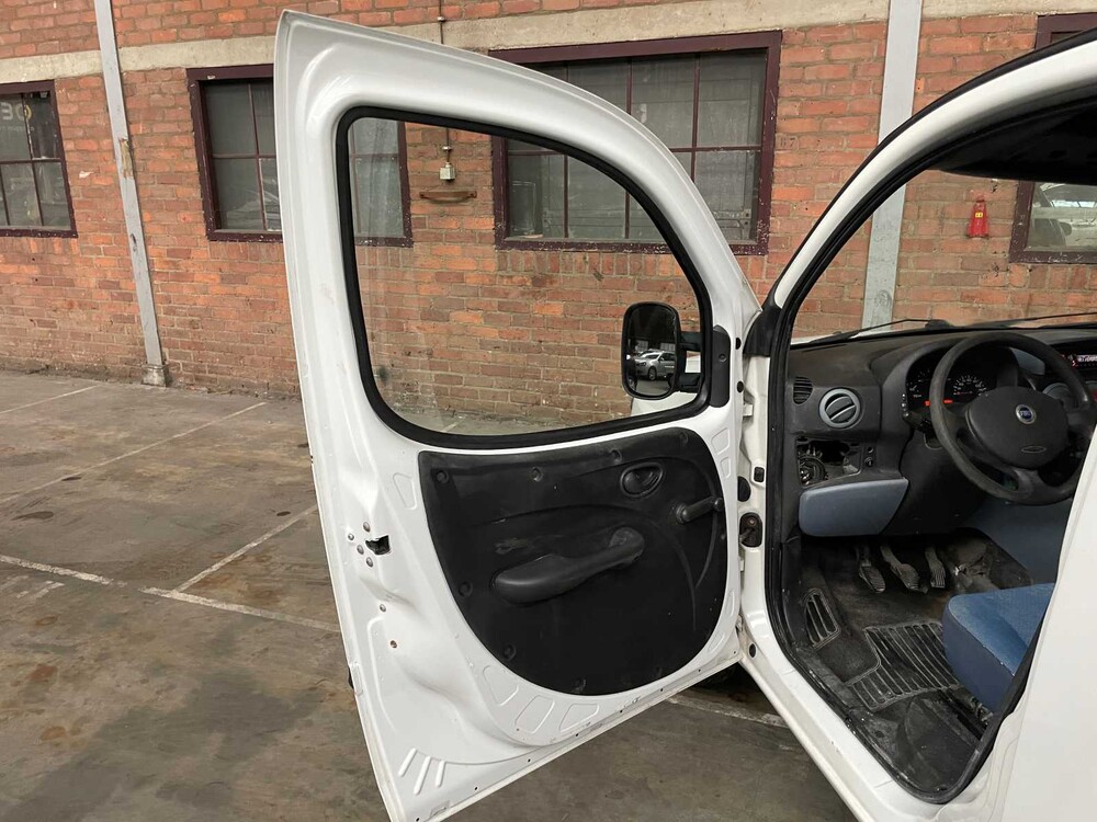 Fiat Doblò 1.9D Basis 63PS 2004 (Original-NL), 13-BN-VK