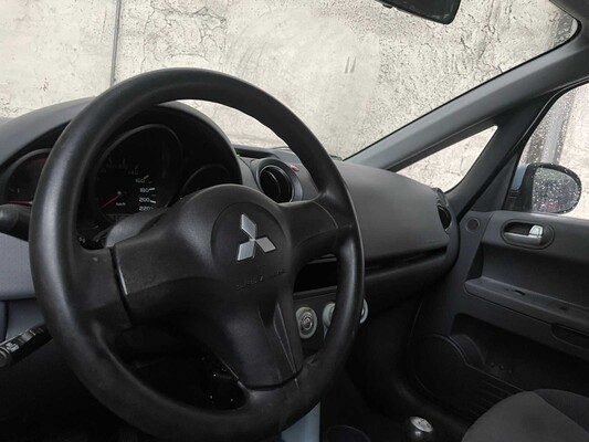 Mitsubishi Colt 1.3 Invite 95hp 2006 (Original-NL), 63-TF-FB