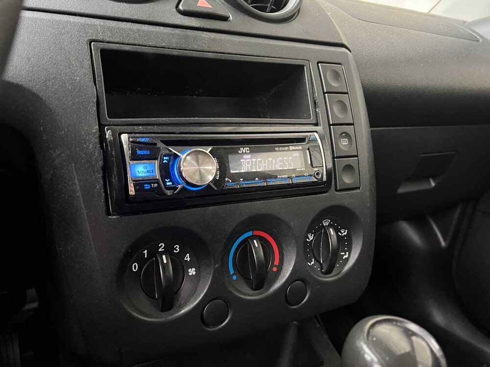 Ford Fiesta 1.25-16V Ambiente 69PS 2003, 28-NJ-RG