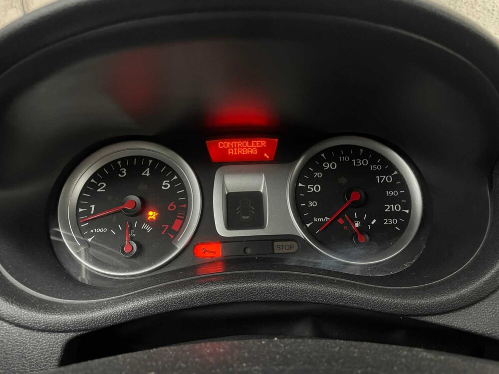 Renault Clio Kombi 1.2-16V Authentique 75PS 2011 (Original-NL), 06-RFL-1