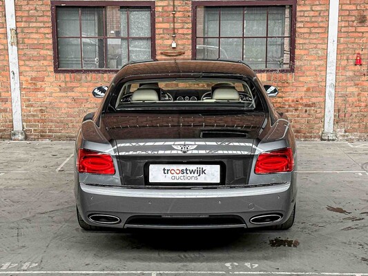 Bentley Flying Spur 6.0 W12 625pk 2014, NL-Kenteken