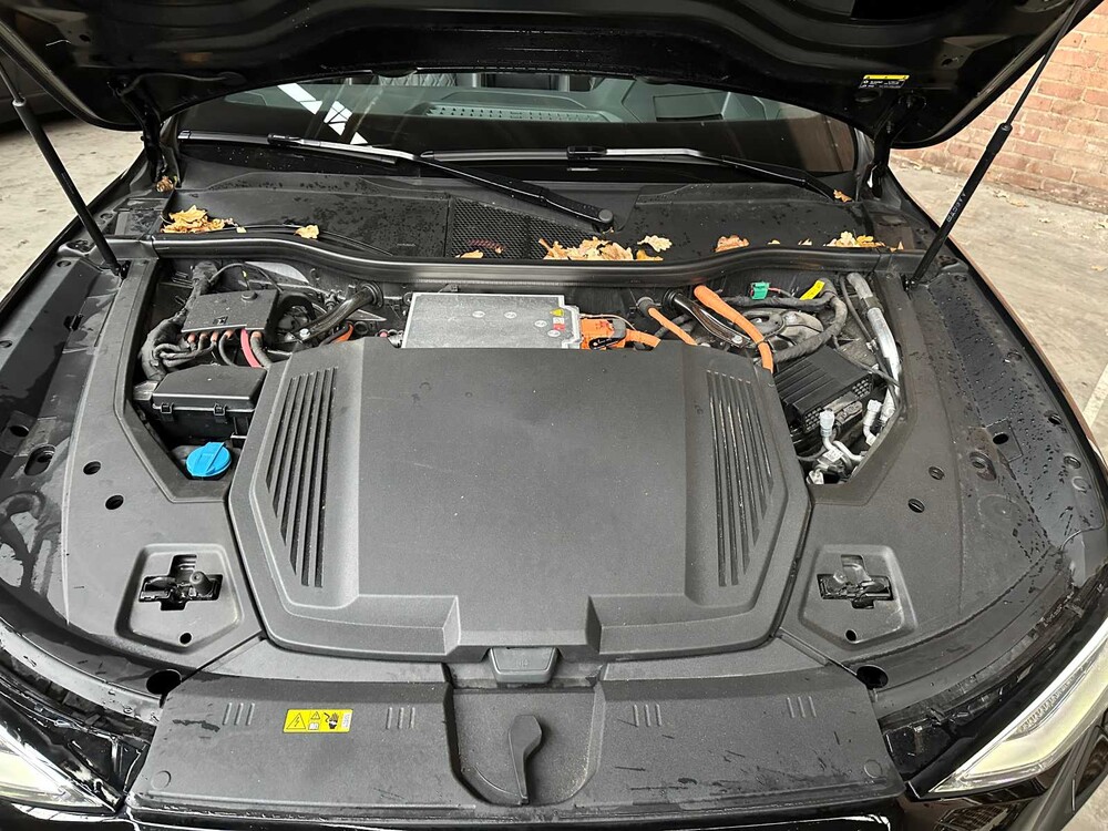 Audi e-tron S Quattro 95 kWh 503PS 2022 (Original-NL), R-003-XV