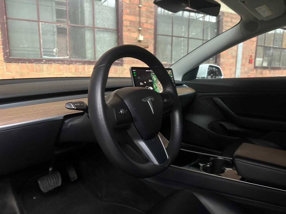 Tesla Model 3 Standard RWD Plus 60 kWh 238PS 2019 (Original-NL + 2. Besitzer), G-020-PJ