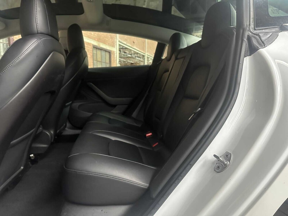 Tesla Model 3 Standard RWD Plus 60 kWh 238PS 2019 (Original-NL + 2. Besitzer), G-020-PJ