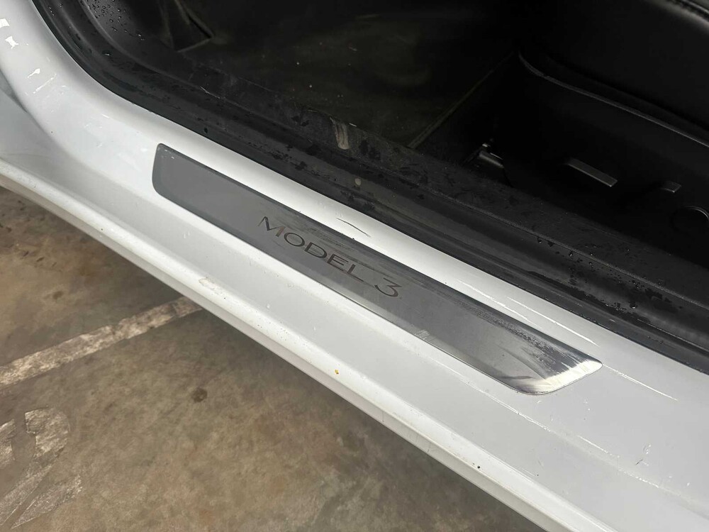 Tesla Model 3 Standard RWD Plus 60 kWh 238PS 2019 (Original-NL + 2. Besitzer), G-020-PJ