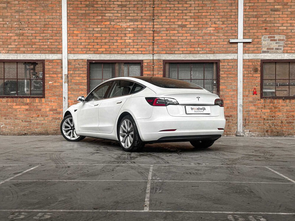 Tesla Model 3 Standard RWD Plus 60 kWh 238PS 2019 (Original-NL + 2. Besitzer), G-020-PJ