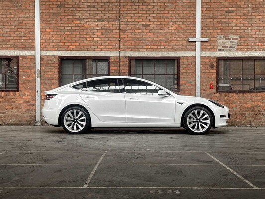 Tesla Model 3 Standard RWD Plus 60 kWh 238pk 2019 (Origineel-NL + 2e Eigenaar), G-020-PJ