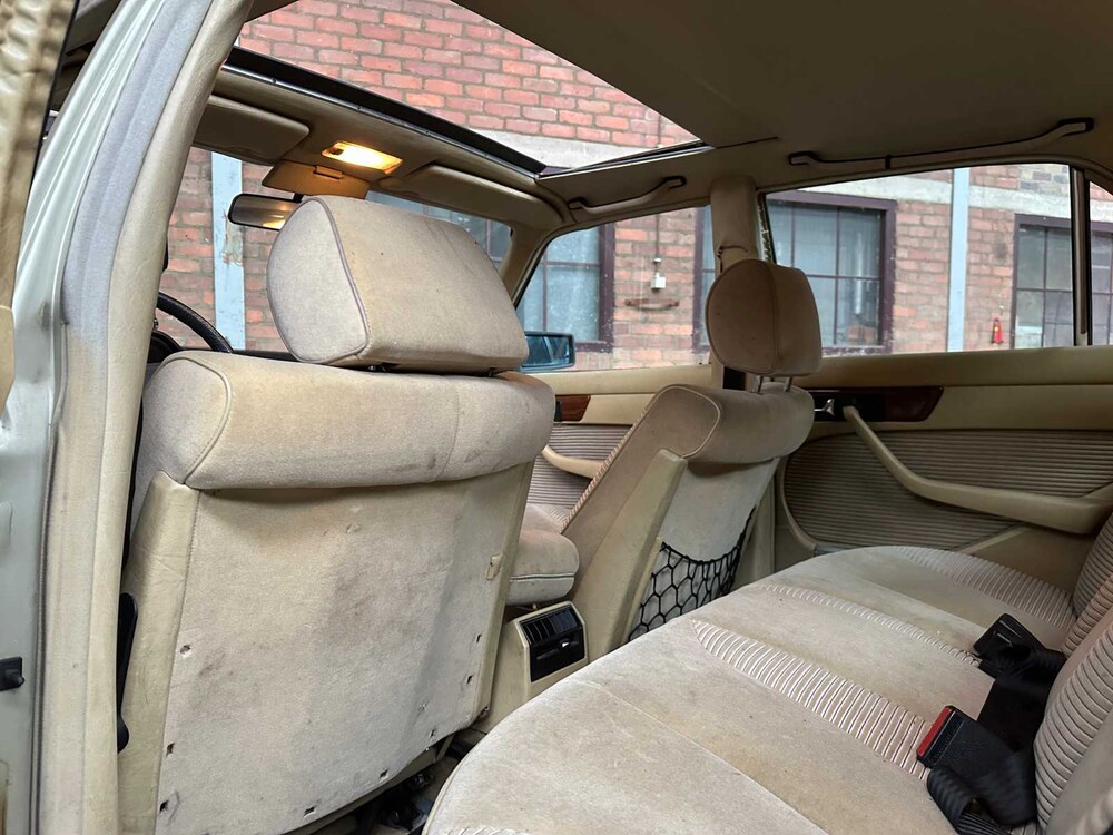 Mercedes-Benz 380 SE 3.8 V8 W126 218PS 1980 S-Klasse