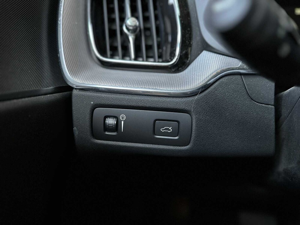 Volvo XC60 2.0 D4 AWD Inscription 190PS 2018 (Original-NL), RV-770-D